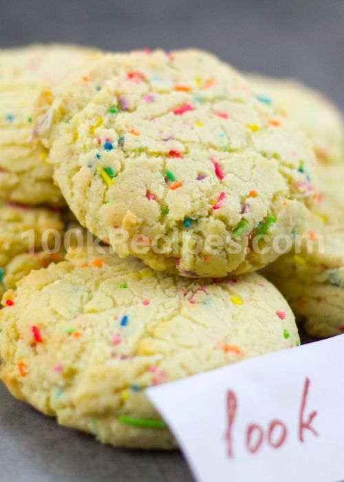 SOFT CONFETTI SPRINKLE COOKIES