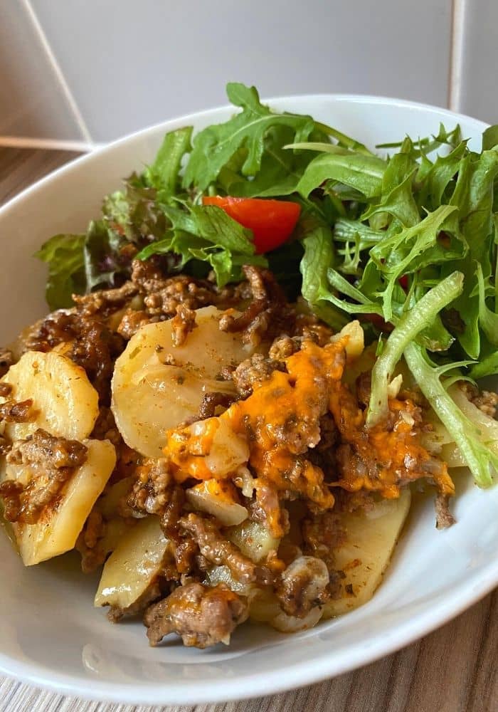 Best Slow Cooker Ground Beef and Potato Au Gratin