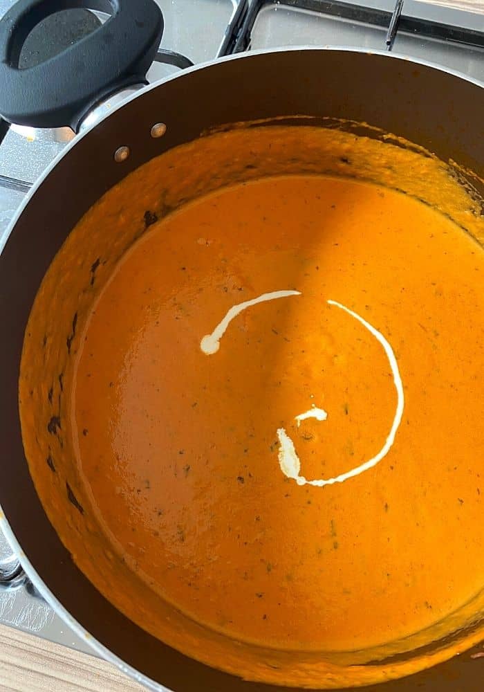 Homemade Roasted Tomato Basil Soup | 100K Recipes