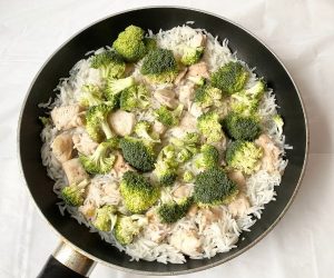 ONE-PAN CHEESY CHICKEN, BROCCOLI, AND RICE