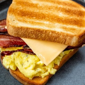 BACON AND EGG BREAKFAST GRILLED CHEESE