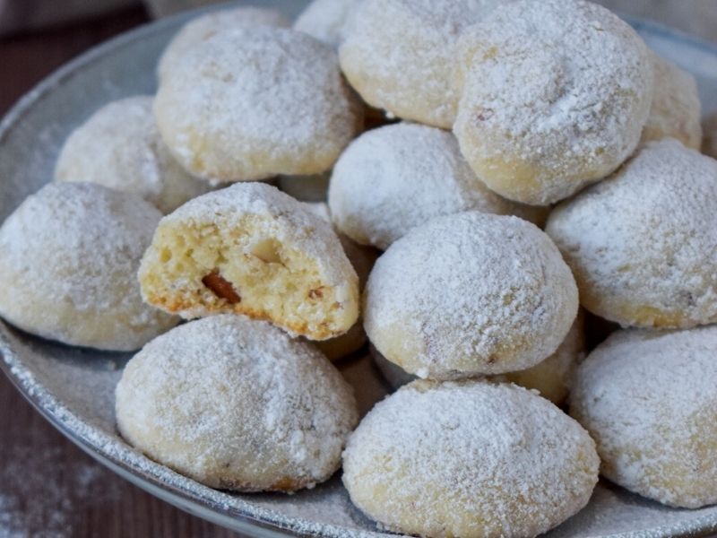 easy almond cookies Recipe
