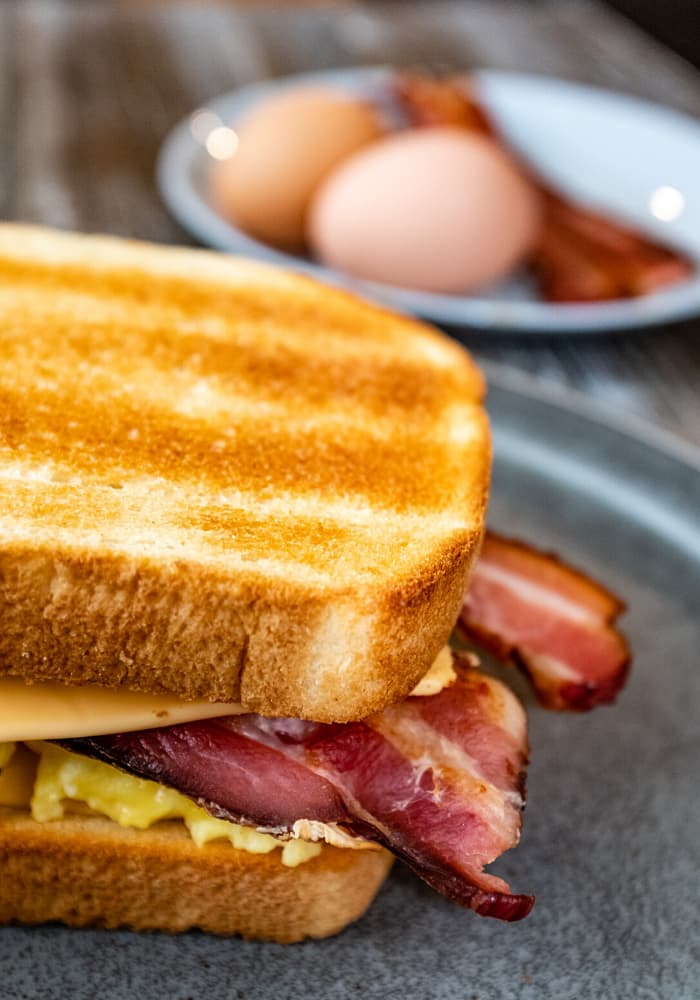 BACON AND EGG BREAKFAST GRILLED CHEESE
