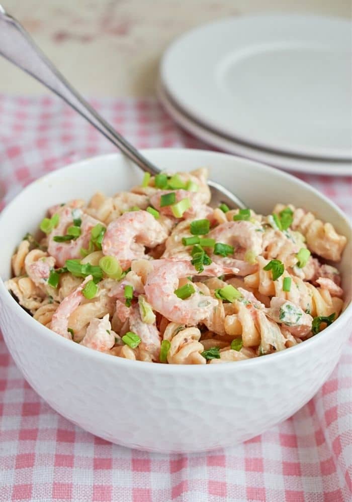 AMAZING shrimp pasta salad