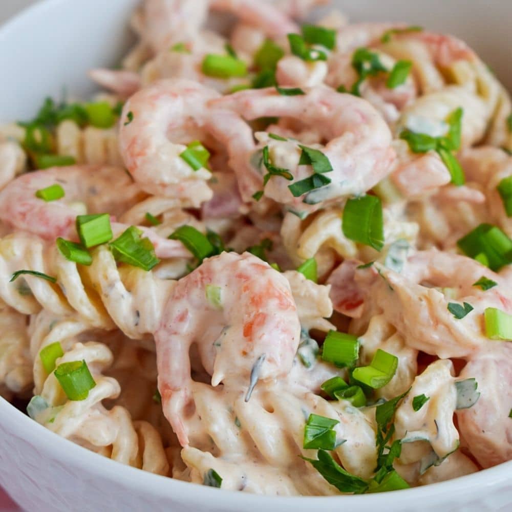 AMAZING shrimp pasta salad