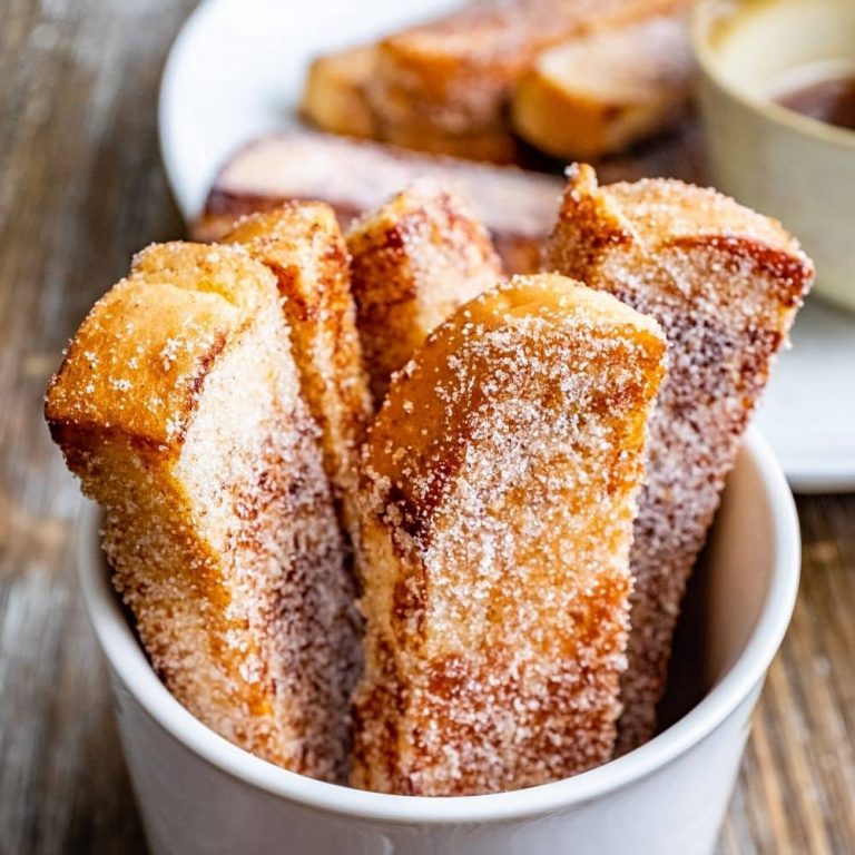 Homemade French Toast Sticks l 100KRecipes