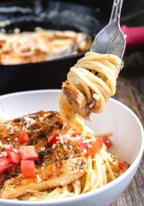 Copycat Chili's Cajun Chicken Pasta - 100K Recipes